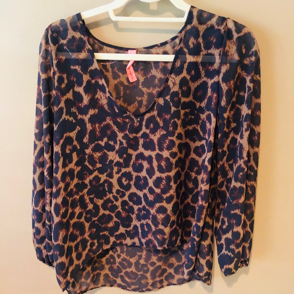 Sheer leopard top!
